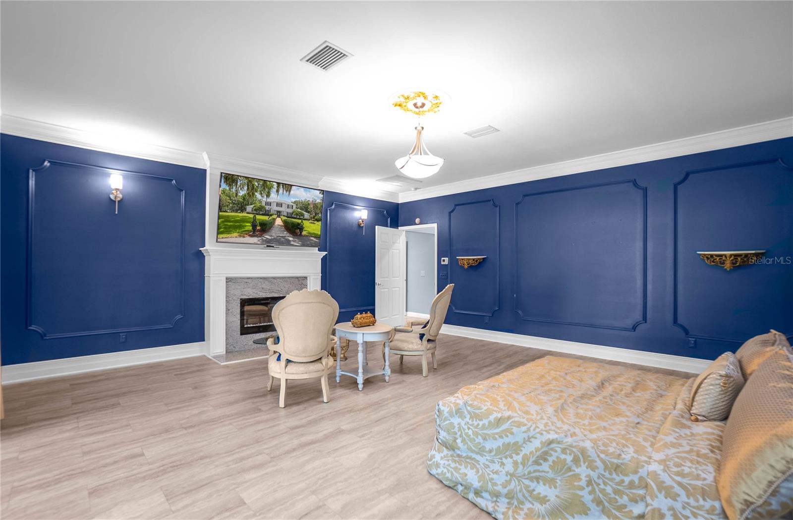 Image 29 of 96 For 9093 Pinehurst Court 3