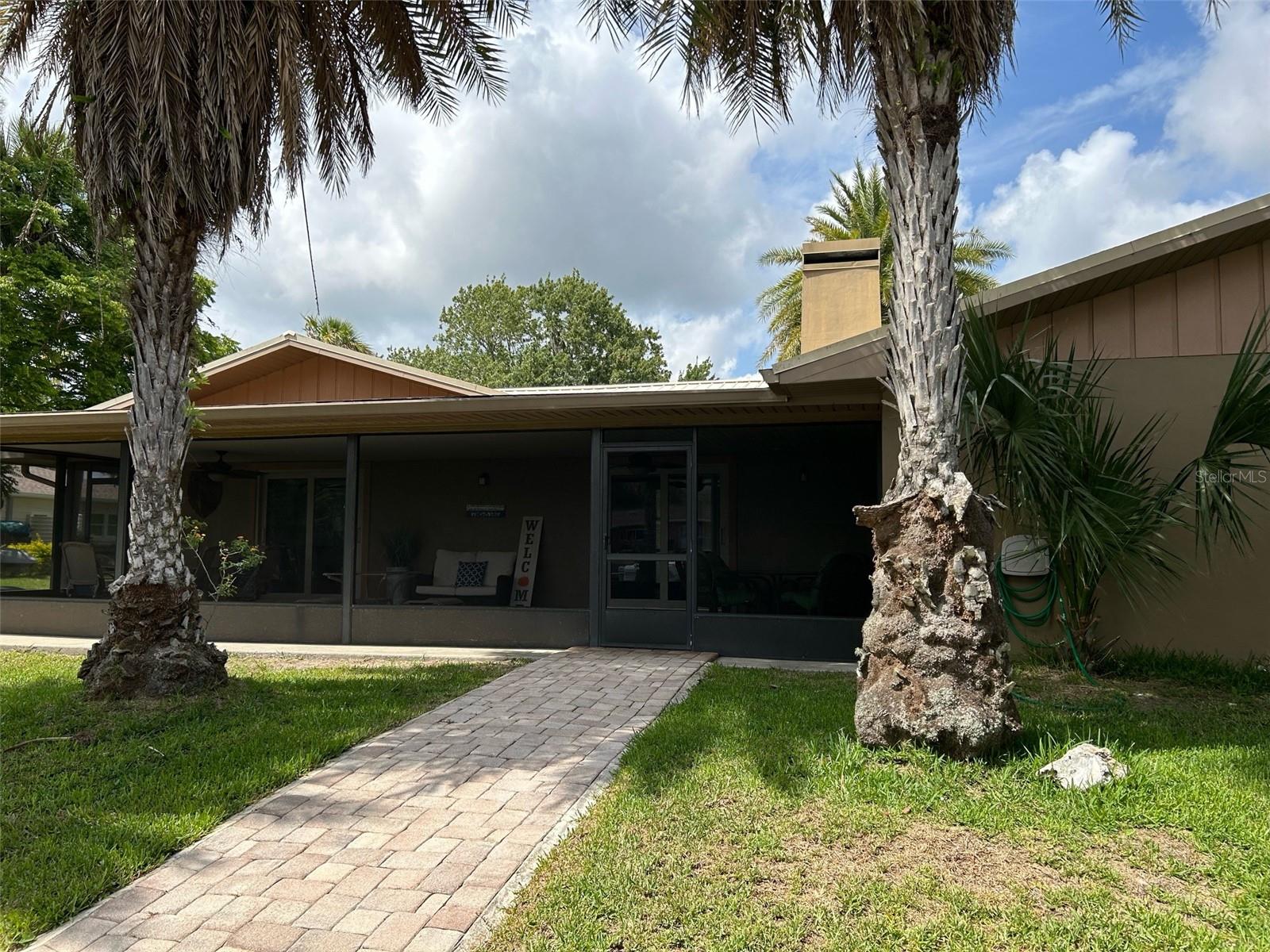 Image 9 of 37 For 722 1st Court