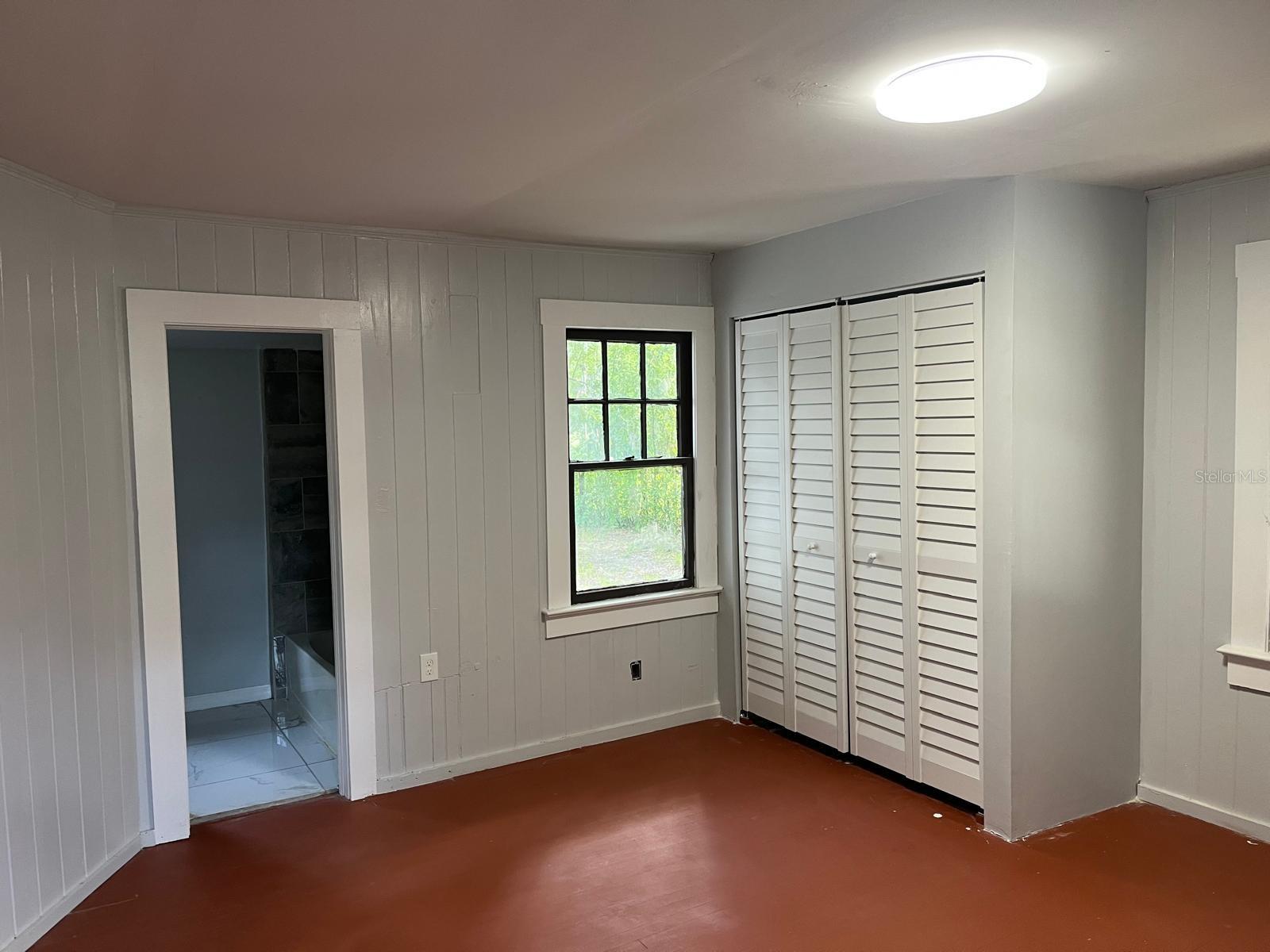 Listing photo id 8 for 4335 20th Street