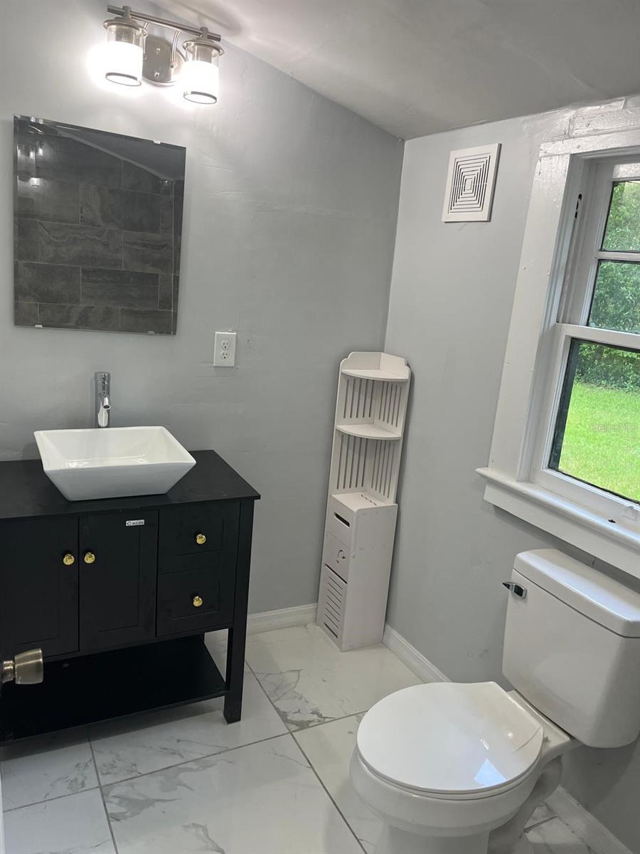 Listing photo id 7 for 4335 20th Street