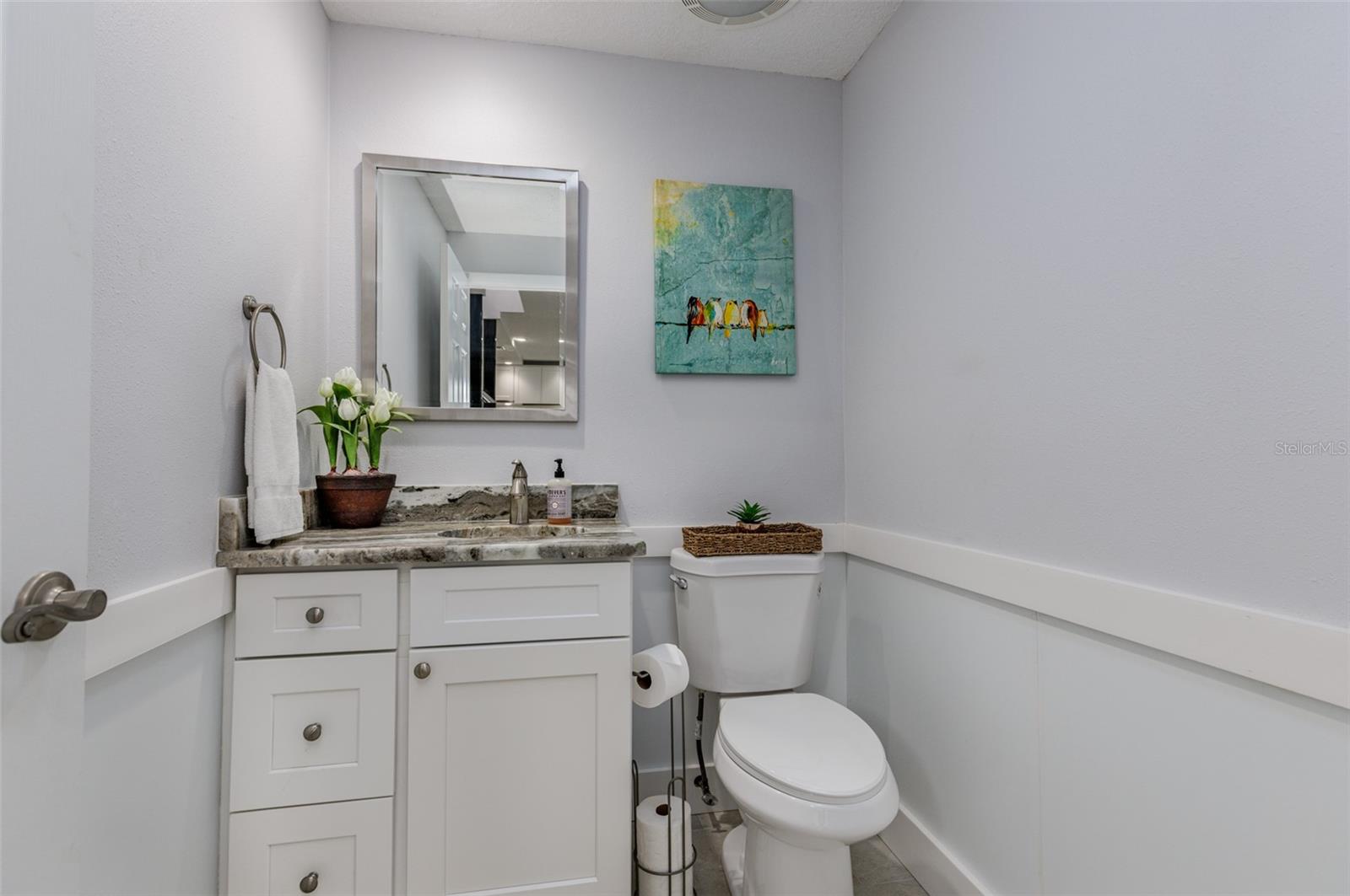 Listing photo id 14 for 11456 Clubview Drive