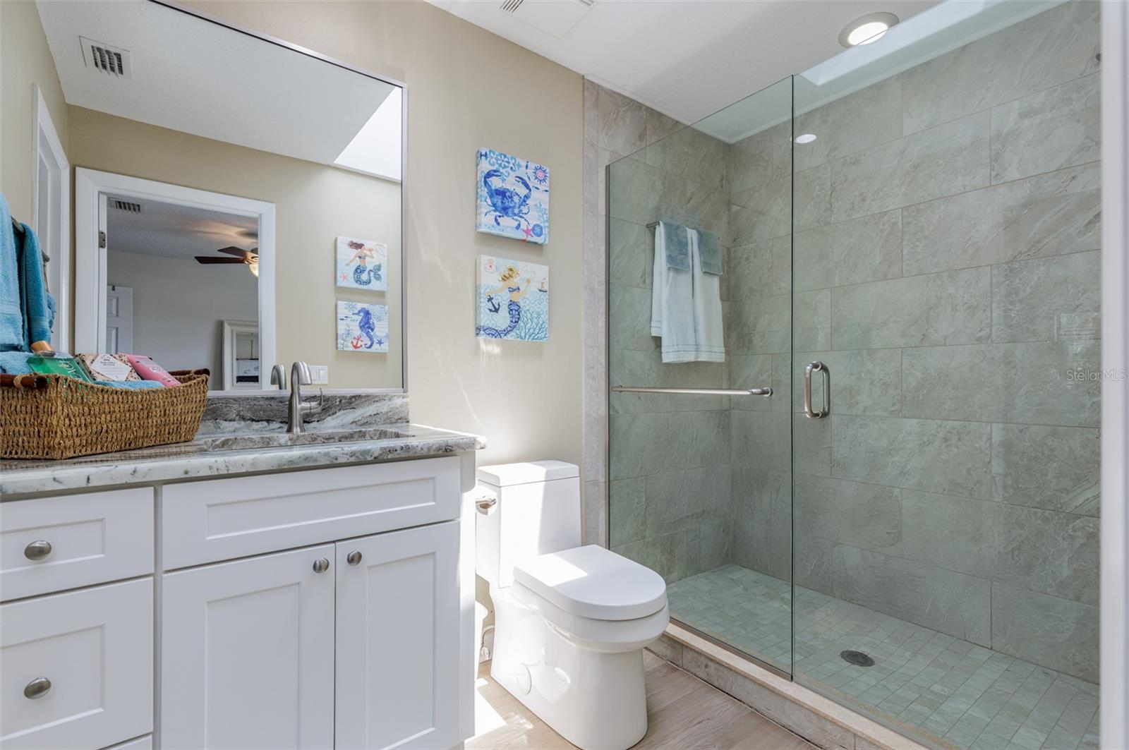 Listing photo id 19 for 11456 Clubview Drive