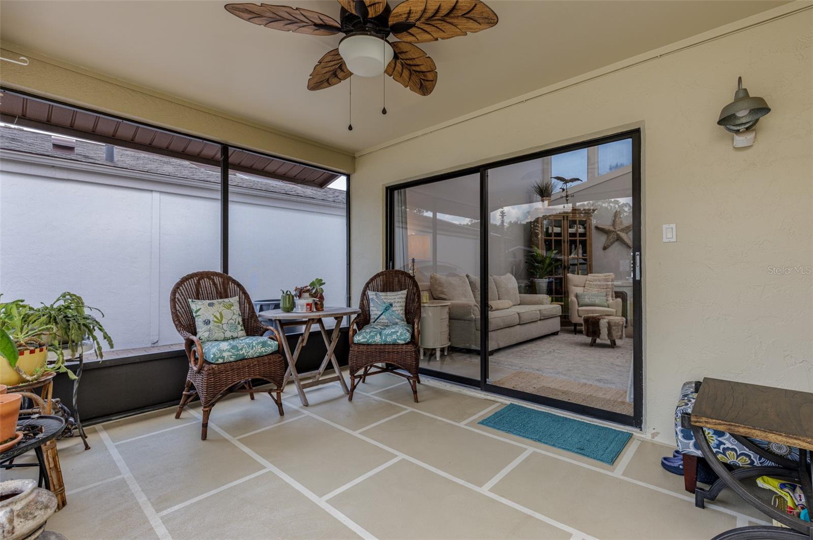 Listing photo id 24 for 11456 Clubview Drive