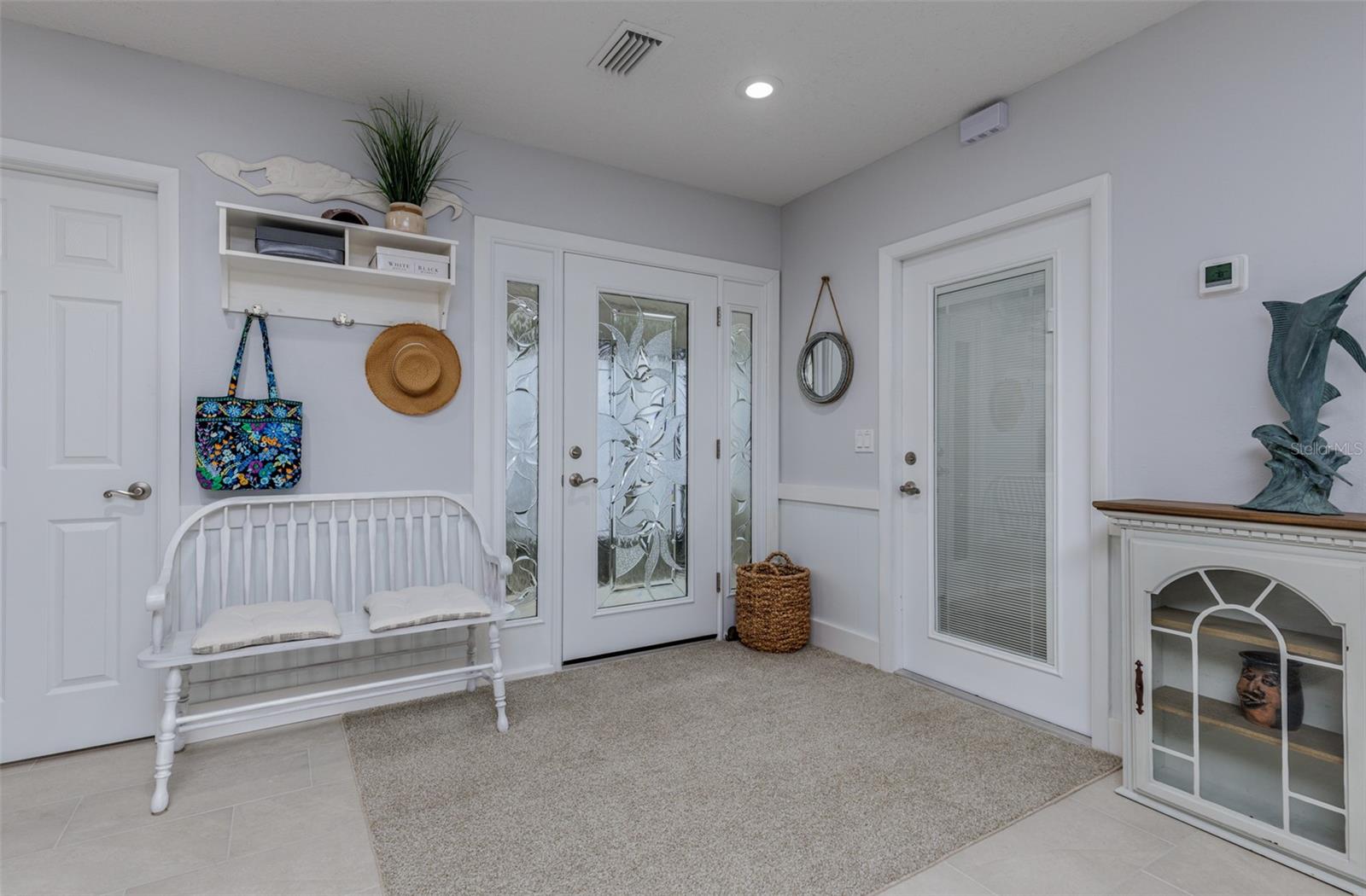Listing photo id 26 for 11456 Clubview Drive