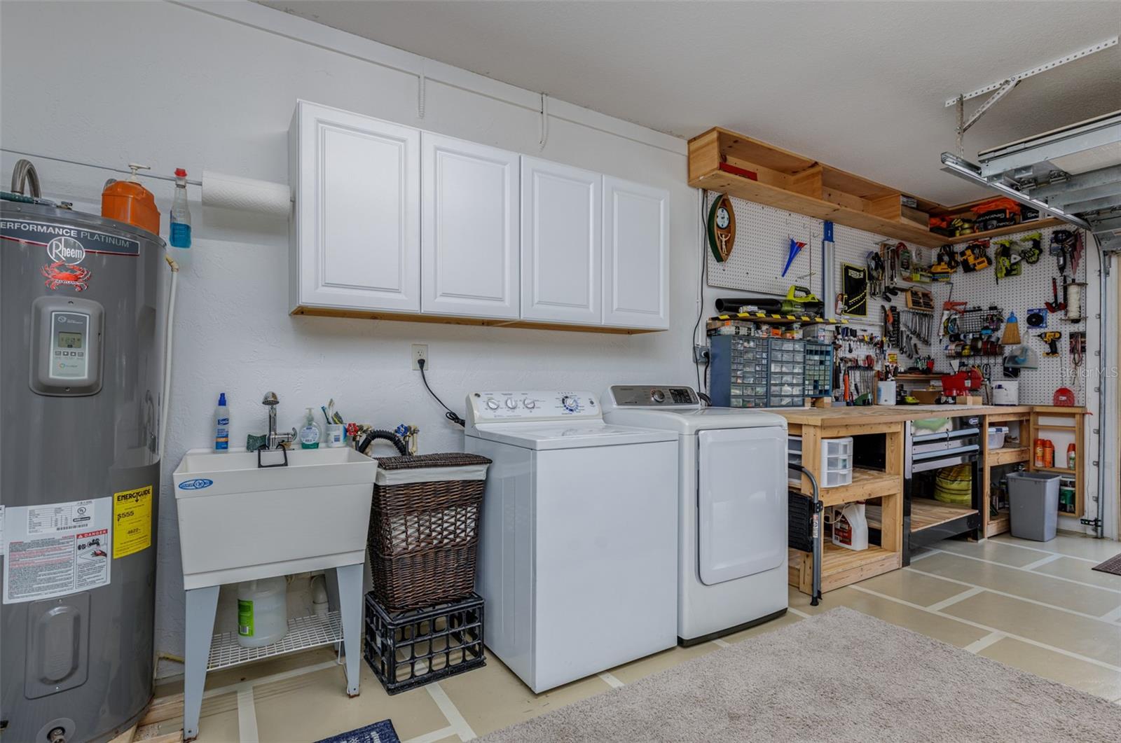 Listing photo id 29 for 11456 Clubview Drive