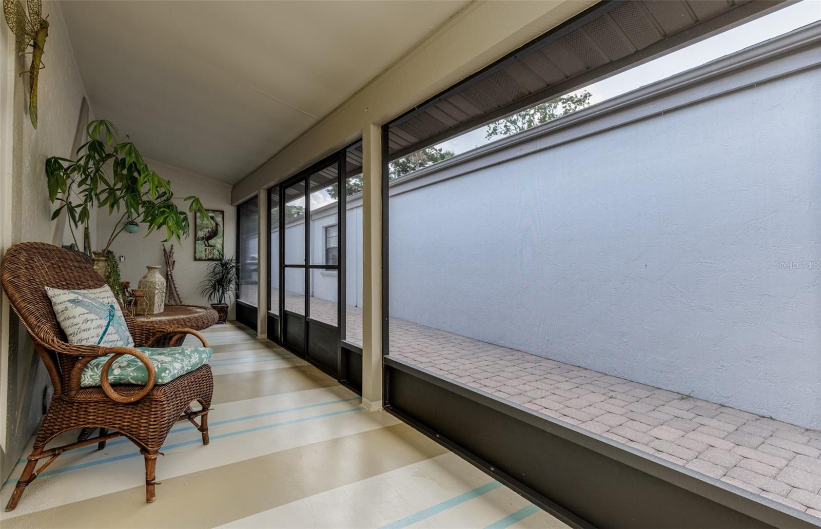 Listing photo id 30 for 11456 Clubview Drive