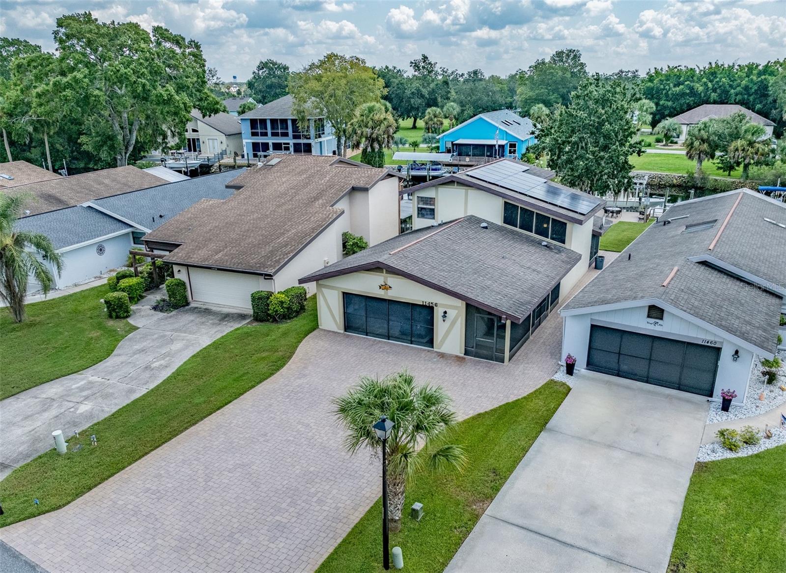 Listing photo id 42 for 11456 Clubview Drive