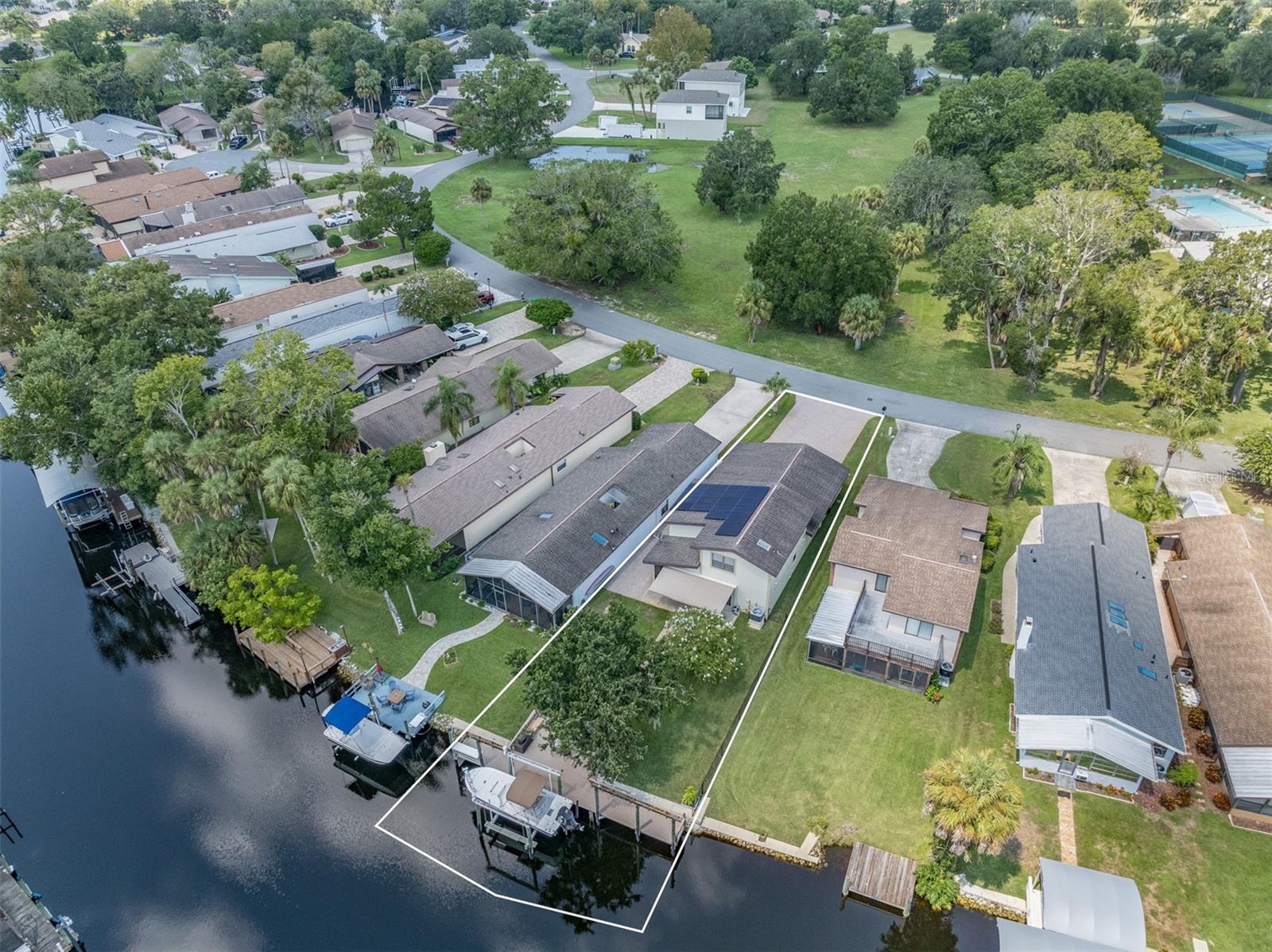 Listing photo id 46 for 11456 Clubview Drive