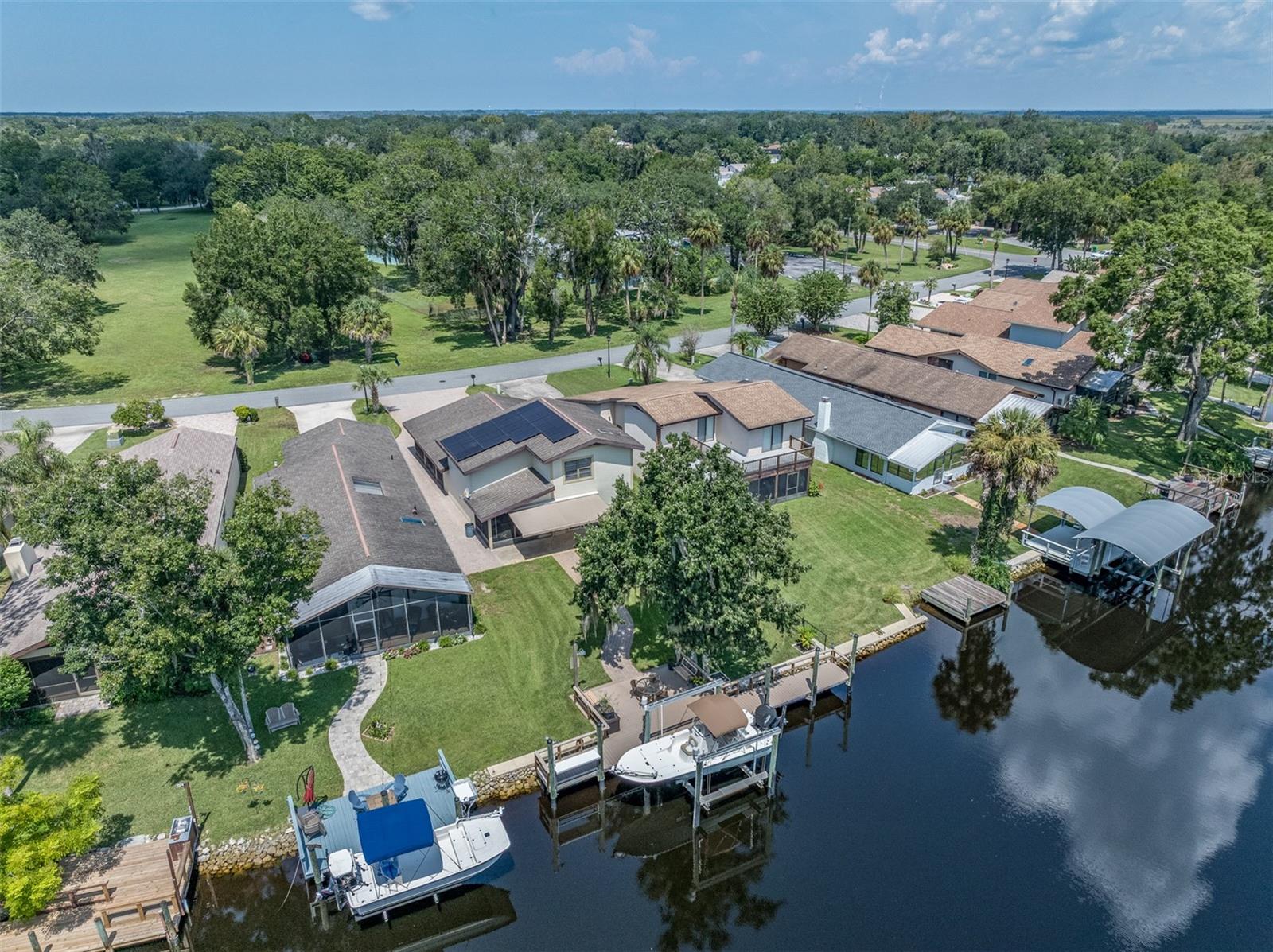 Listing photo id 47 for 11456 Clubview Drive