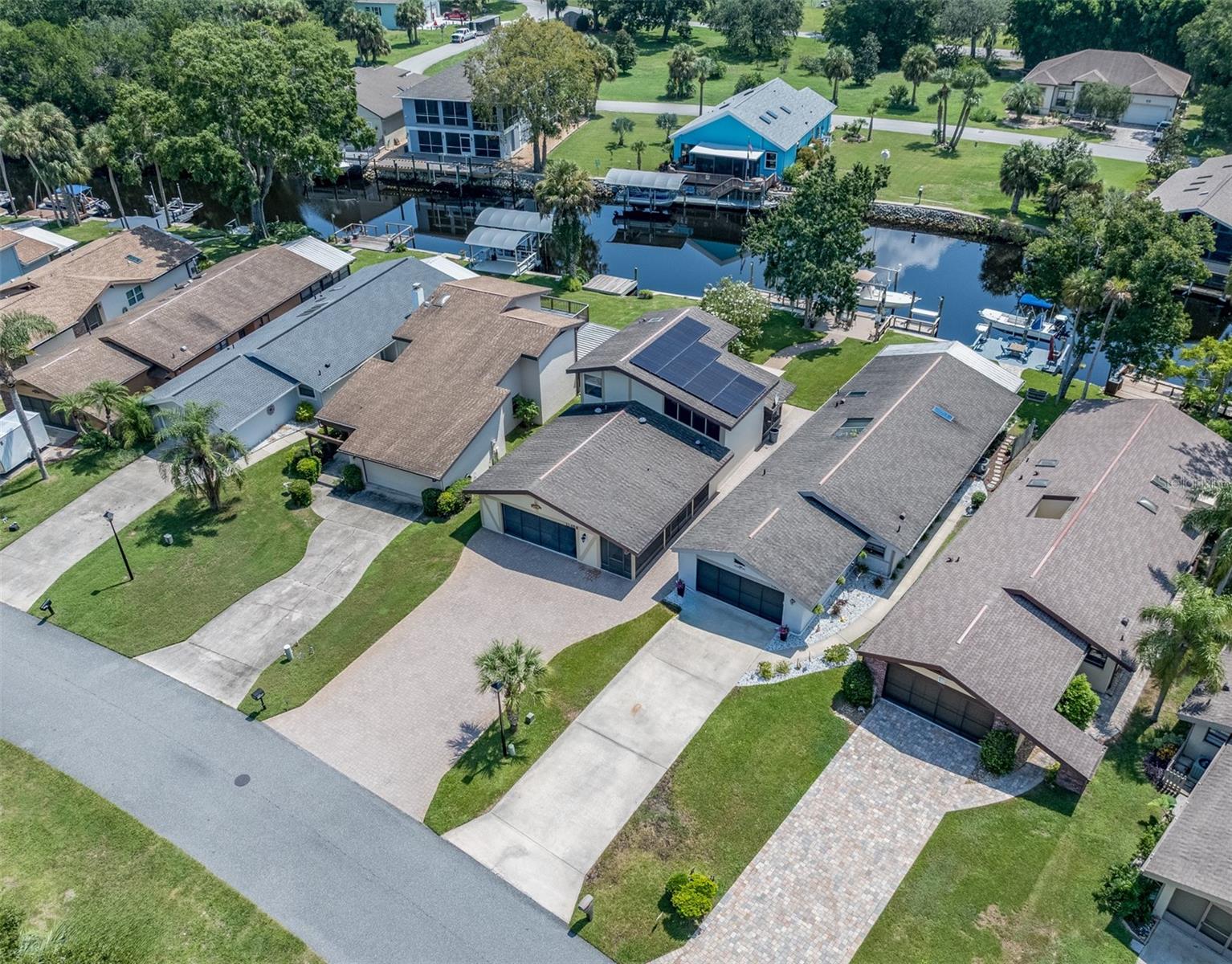 Listing photo id 51 for 11456 Clubview Drive