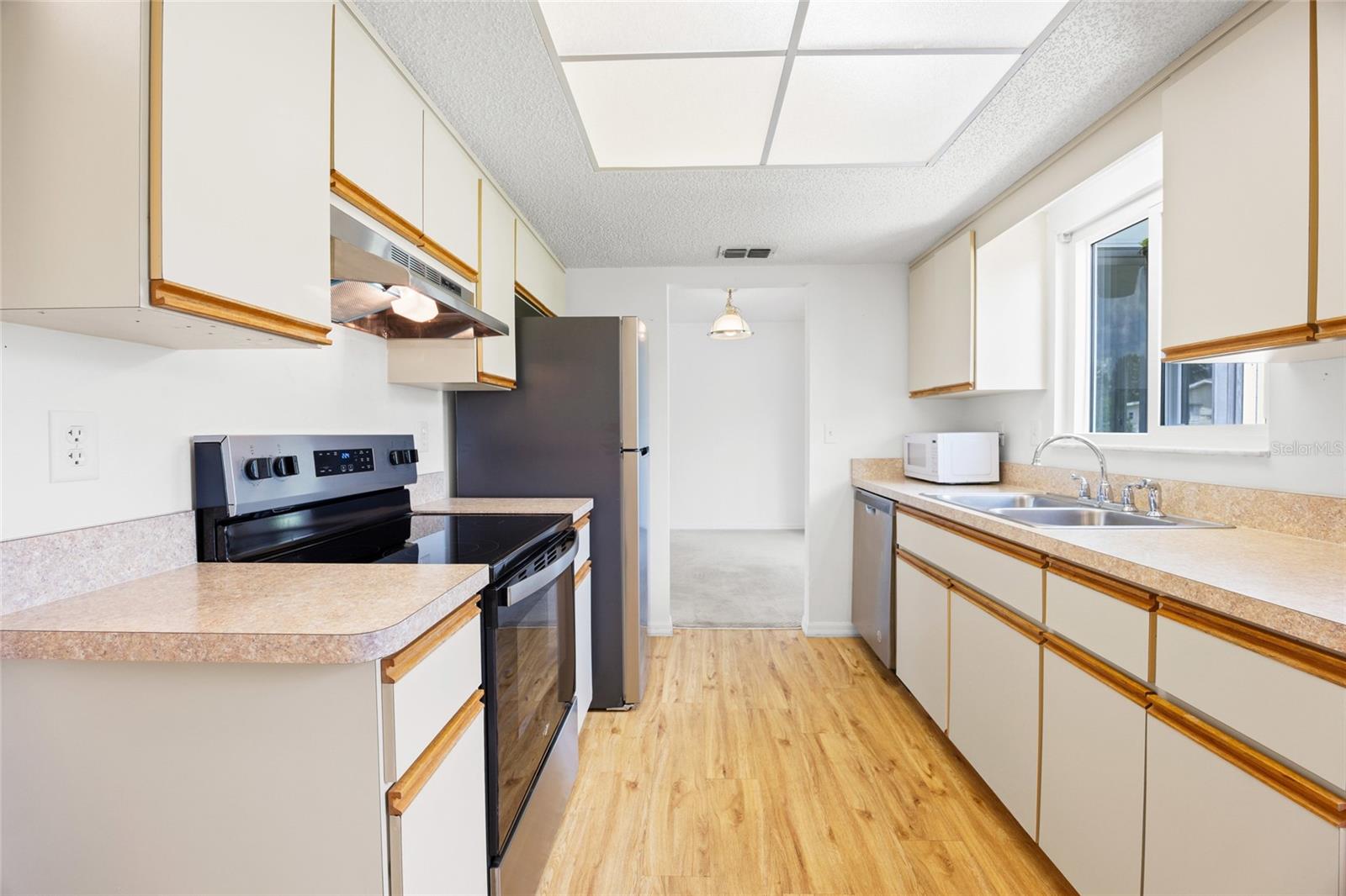 Image 18 of 43 For 6473 108th Street