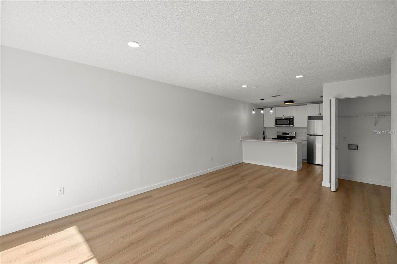 Image 7 of 13 For 5425 30th Place B