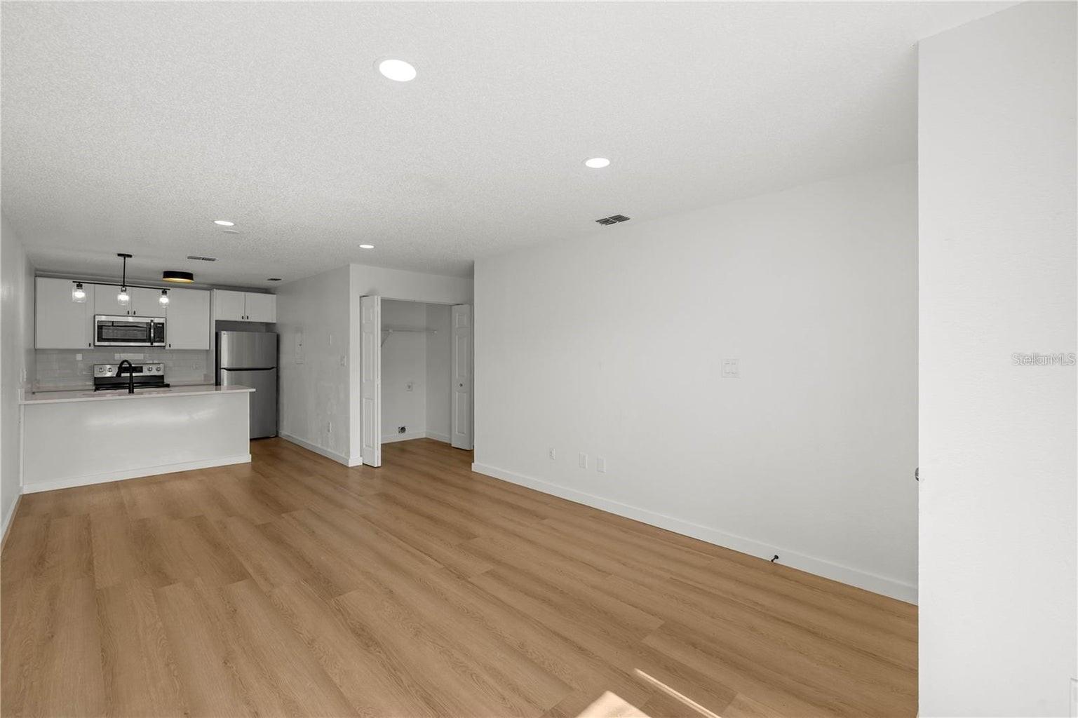 Image 8 of 13 For 5425 30th Place B
