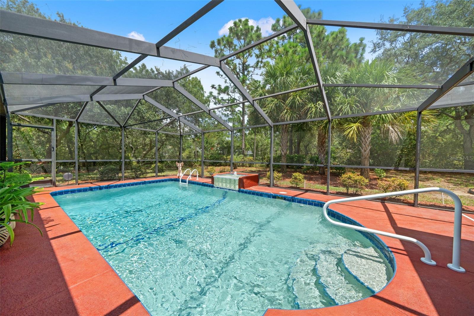 Listing photo id 34 for 60 Cypress Boulevard E
