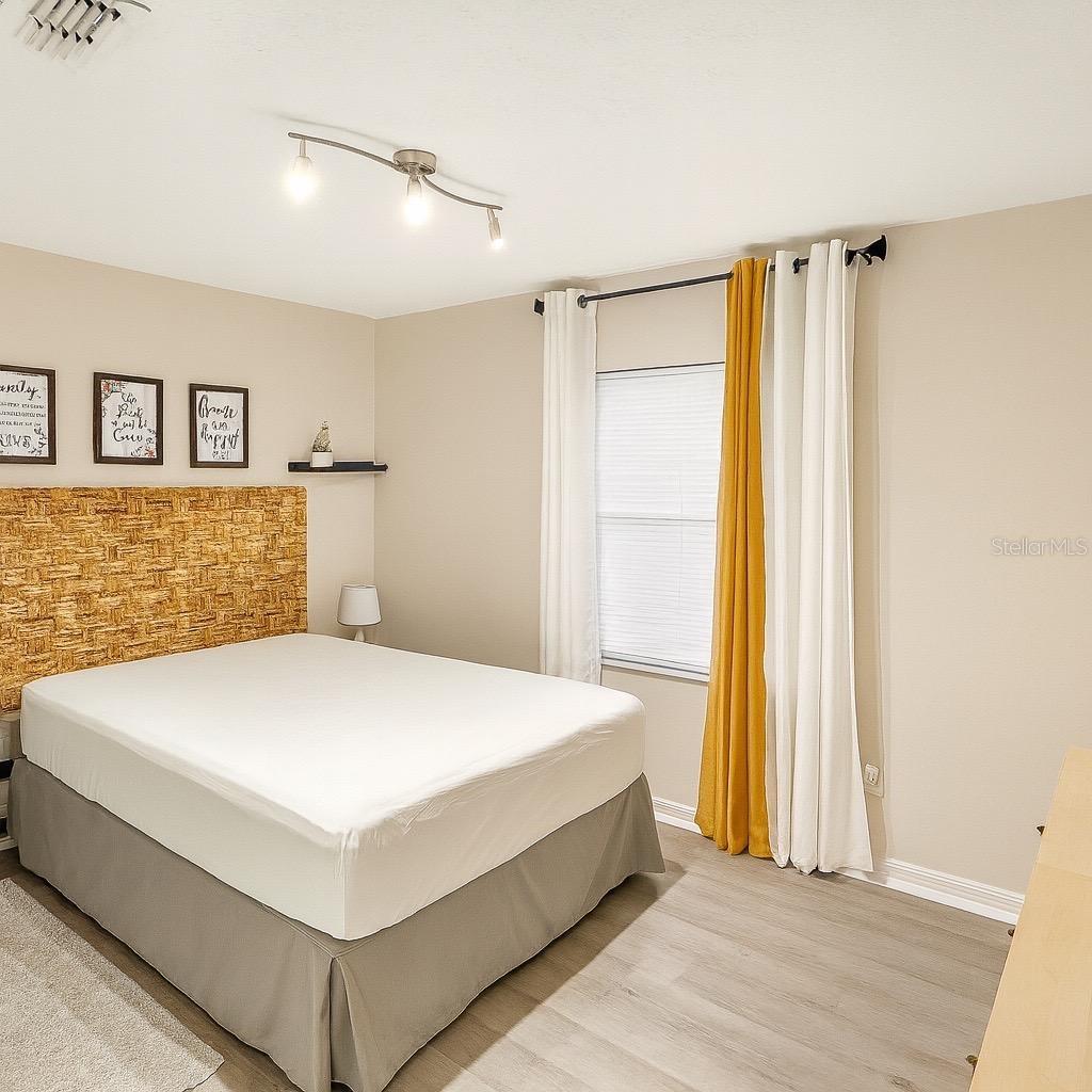 Image 10 of 64 For 5010 5th Place