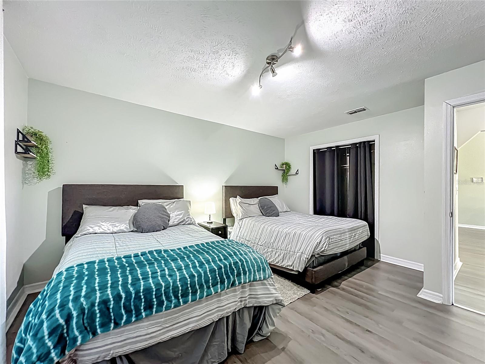 Image 41 of 64 For 5010 5th Place