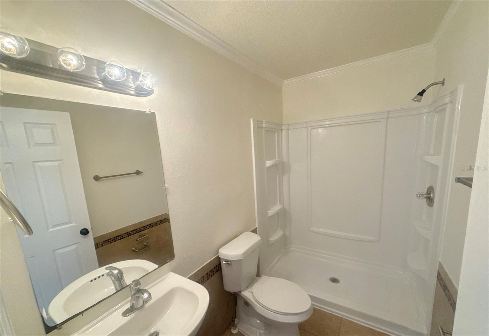 Image 12 of 17 For 202 Gibson Street