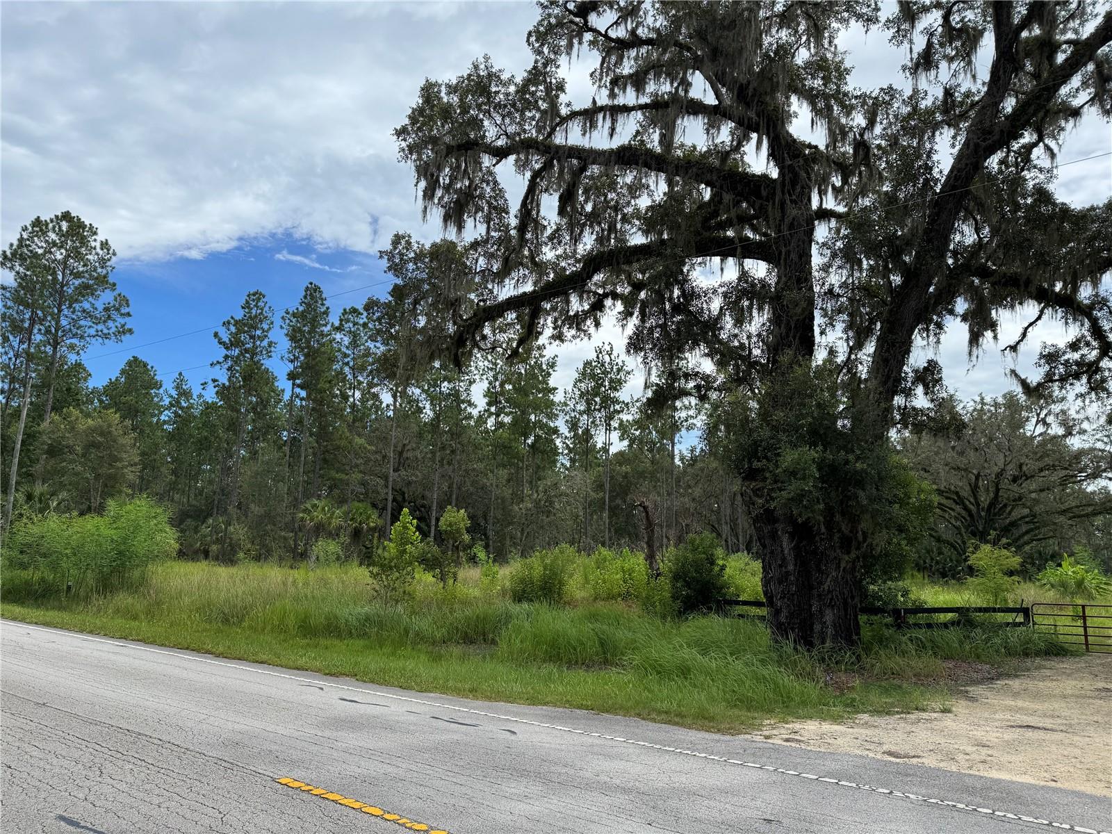 Image 3 of 28 For 9600 90th Street Road