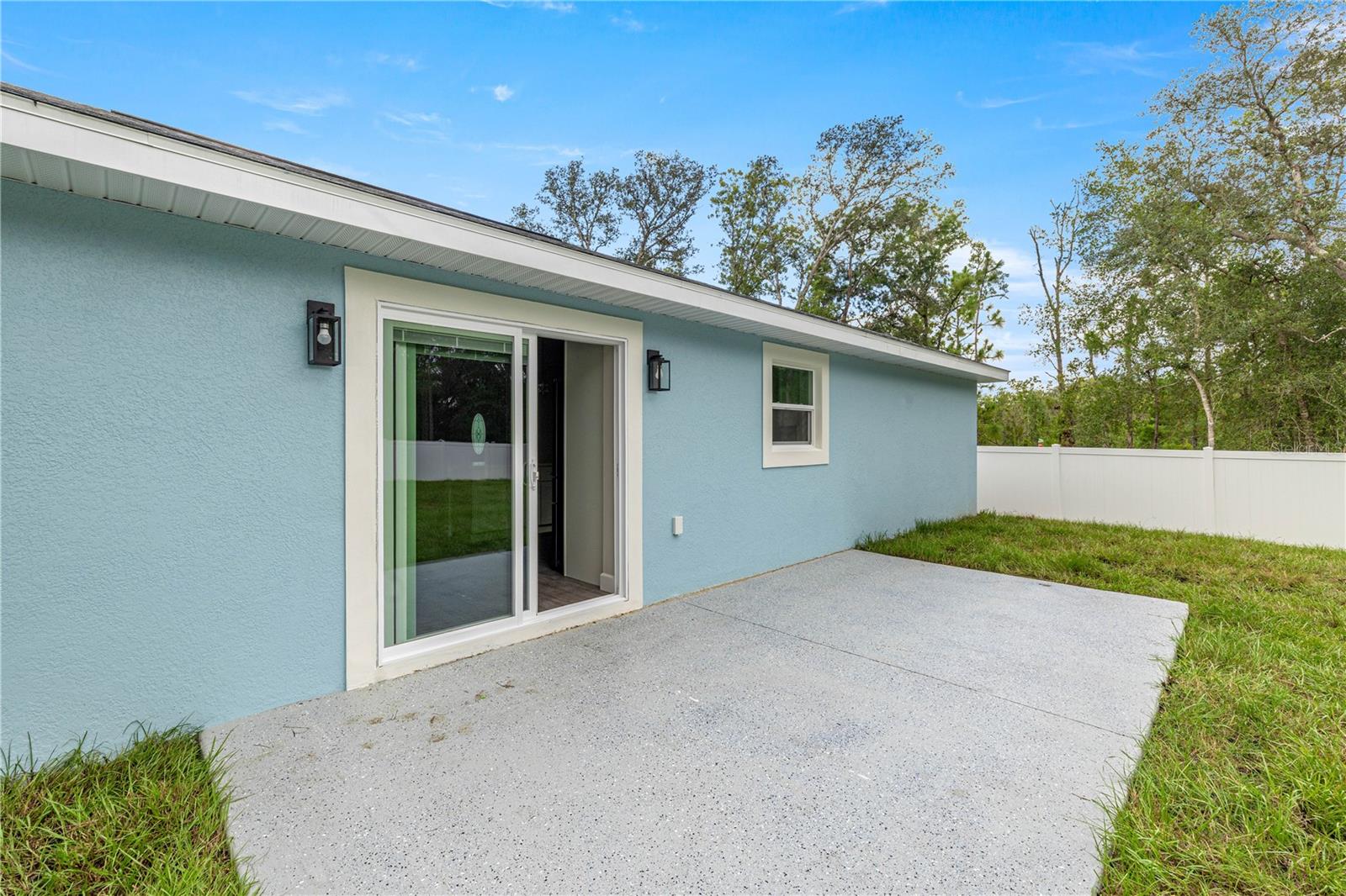 Image 22 of 32 For 7 Guava Place Pass