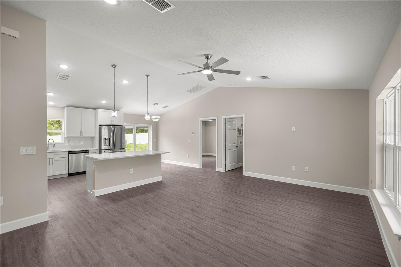 Image 5 of 32 For 7 Guava Place Pass