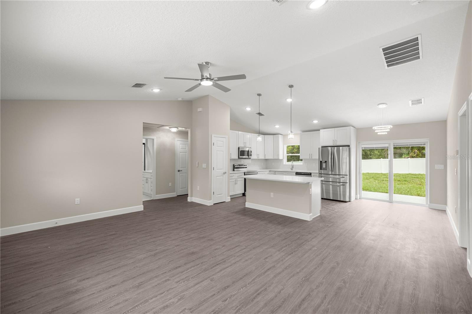 Image 6 of 32 For 7 Guava Place Pass