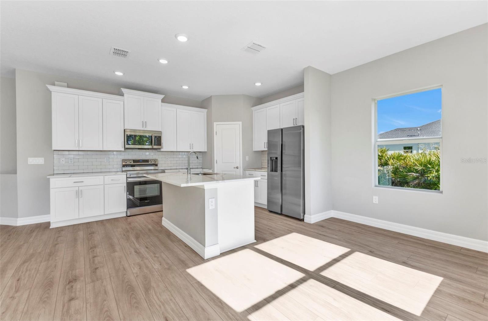 Image 34 of 68 For 134 Green Oak Park