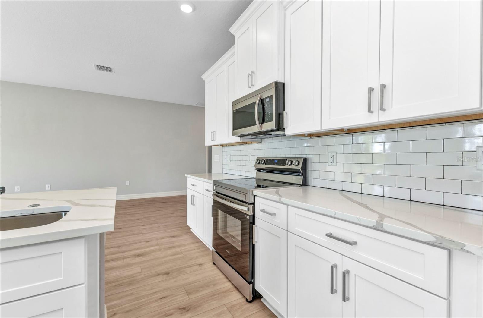 Image 39 of 68 For 134 Green Oak Park