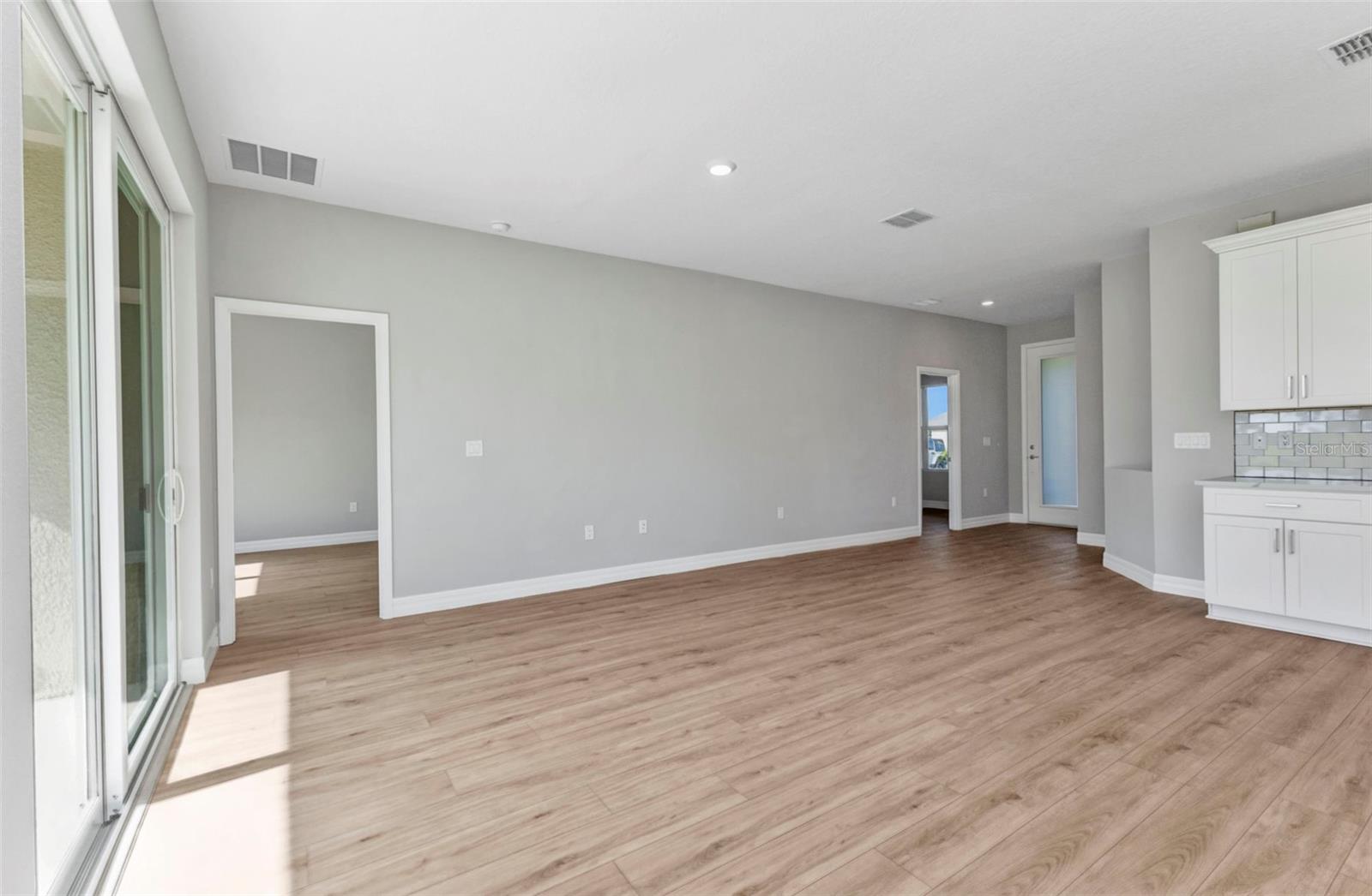 Image 45 of 68 For 134 Green Oak Park