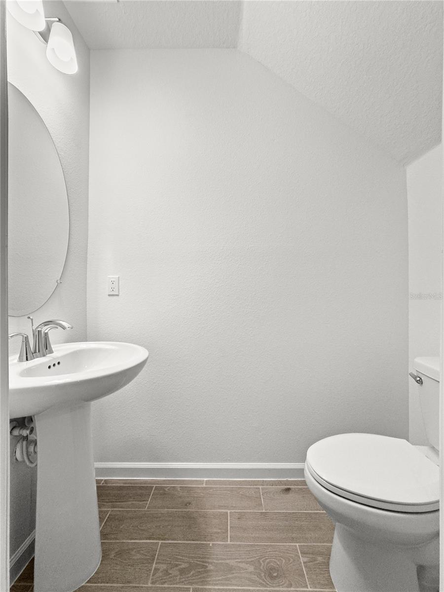 Image 10 of 28 For 3594 37th Court