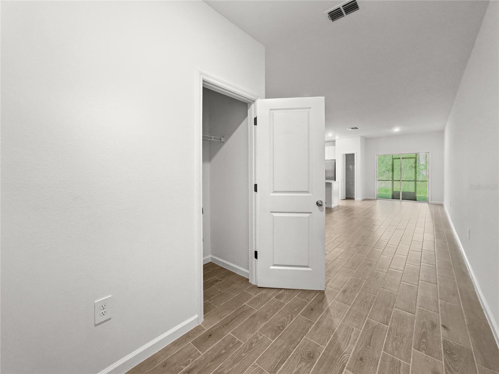 Image 4 of 28 For 3594 37th Court