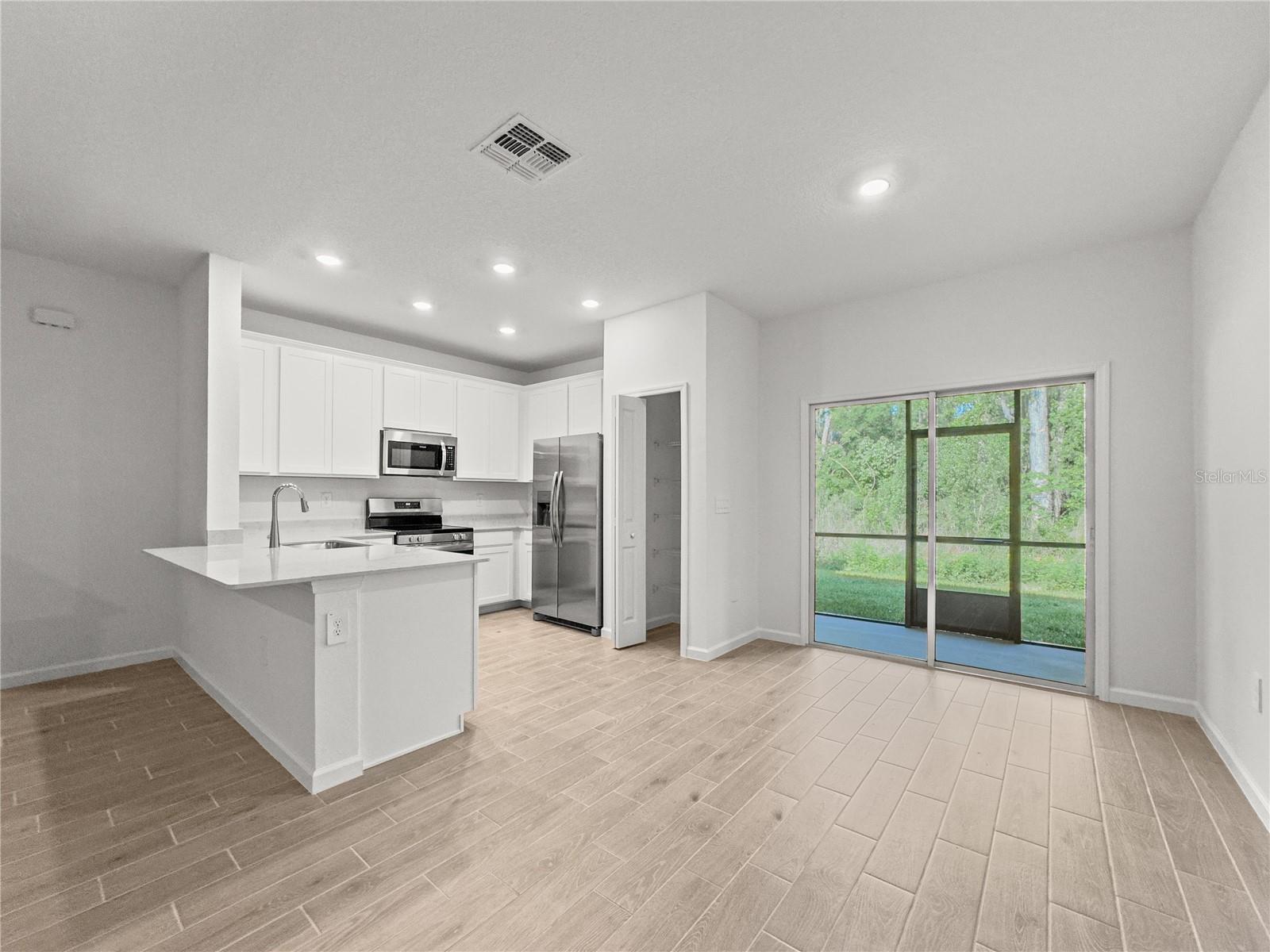 Image 7 of 28 For 3594 37th Court