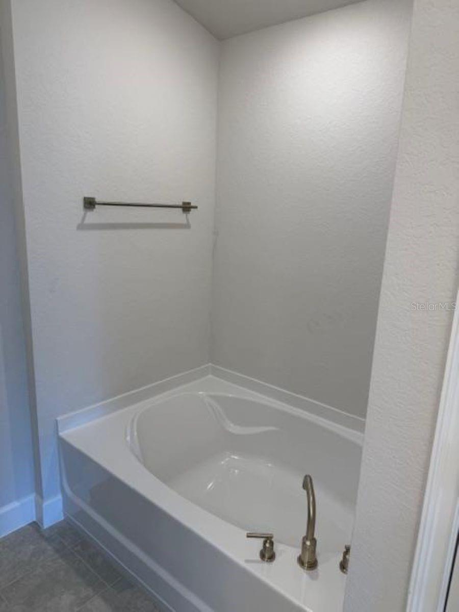 Image 13 of 23 For 2170 23rd Loop