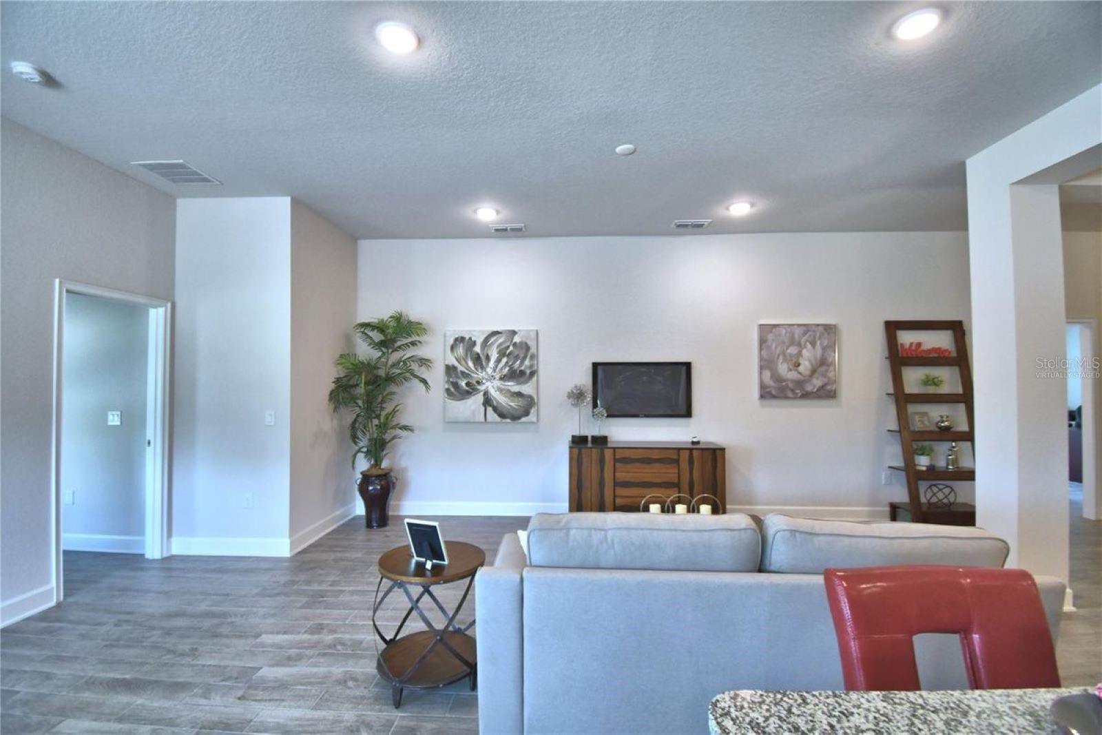 Image 8 of 21 For 2174 23rd Loop