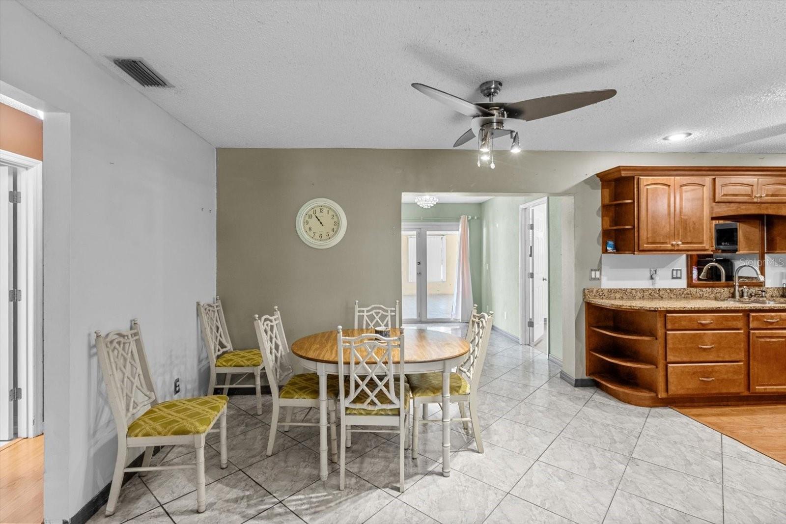 Image 12 of 34 For 7131 Green Acres Street