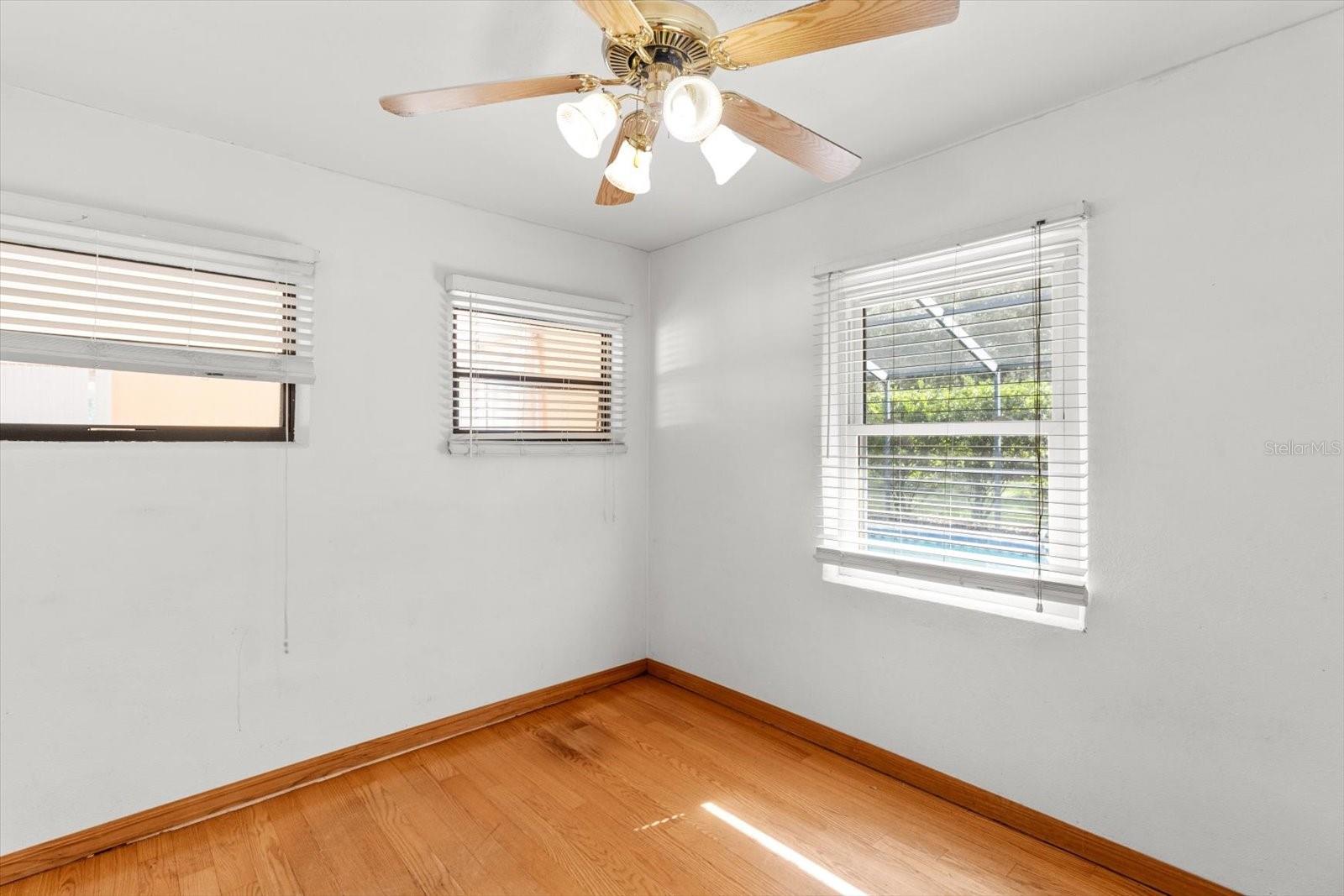 Image 15 of 34 For 7131 Green Acres Street