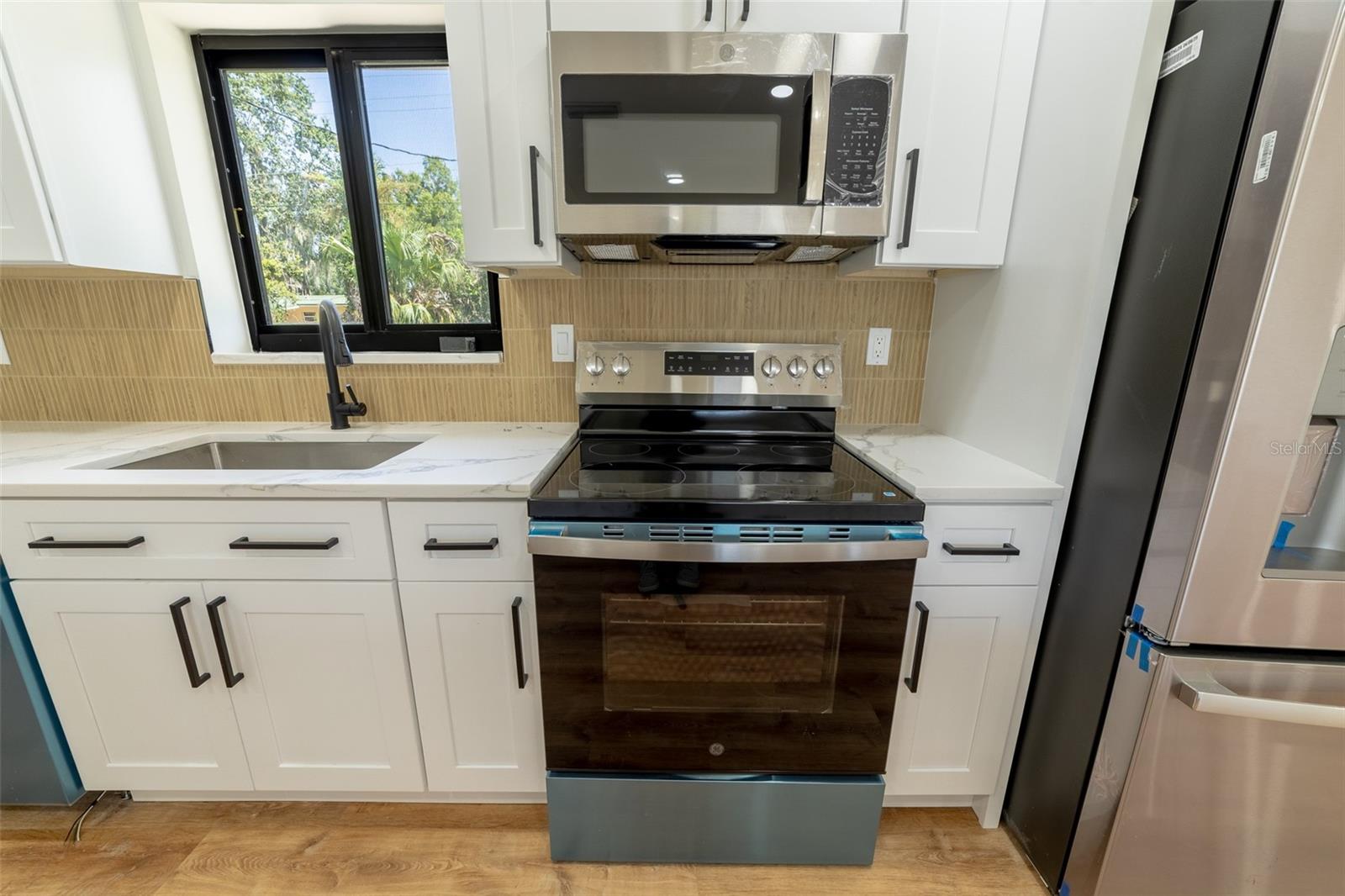 Image 11 of 70 For 809 12th Street