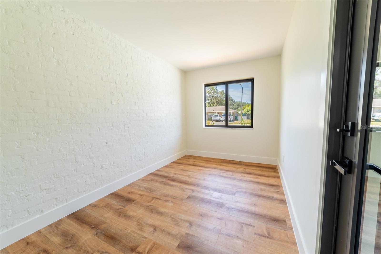 Image 16 of 70 For 809 12th Street