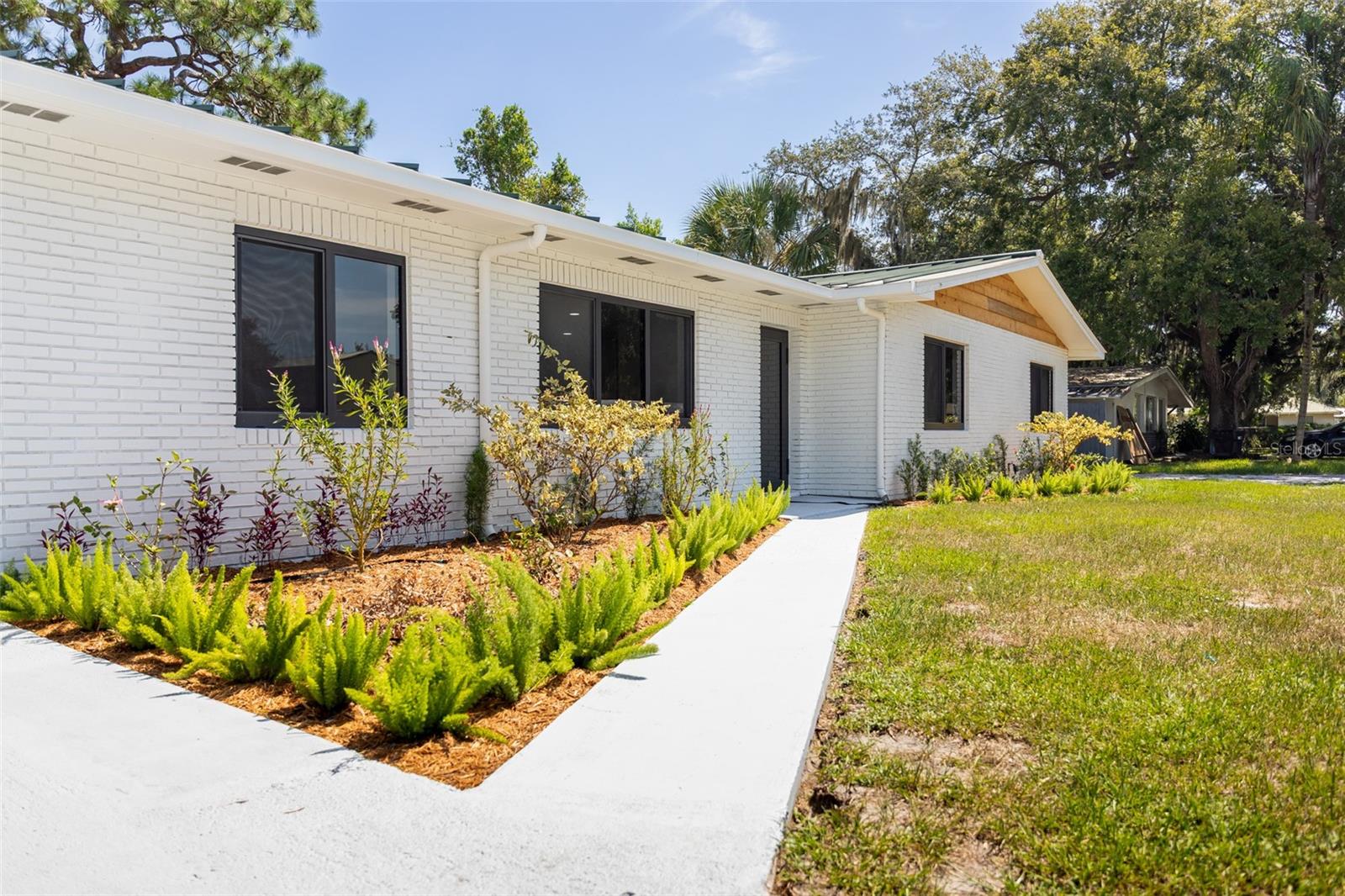 Image 2 of 70 For 809 12th Street