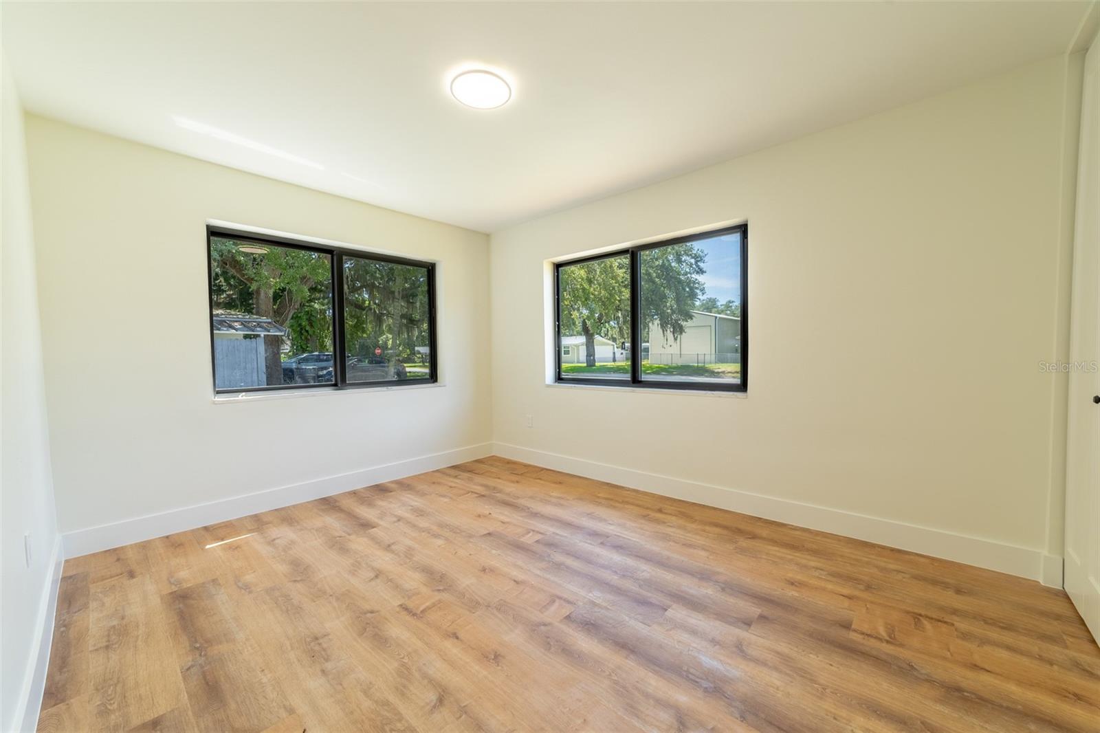 Image 21 of 70 For 809 12th Street