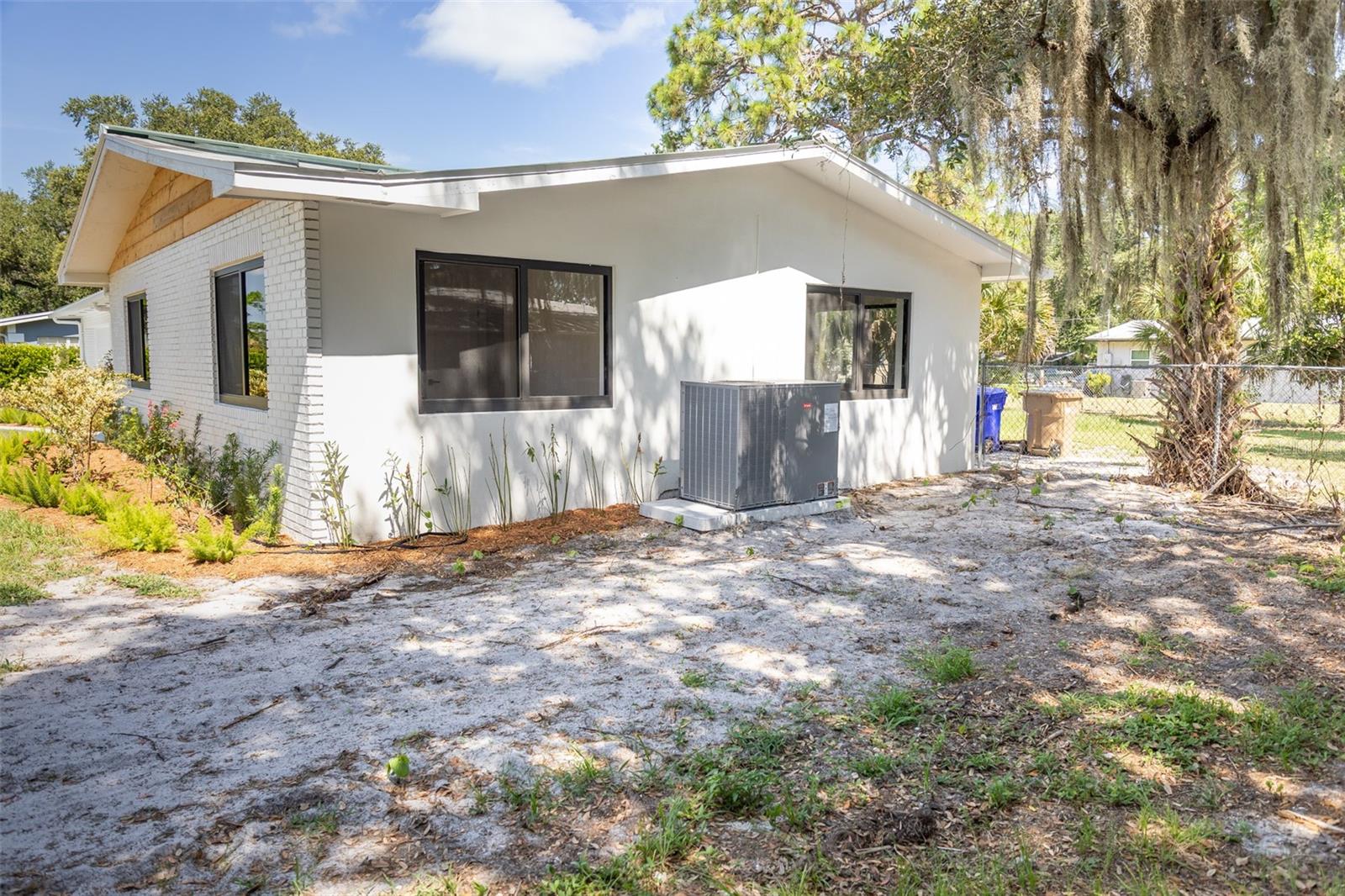 Image 41 of 70 For 809 12th Street