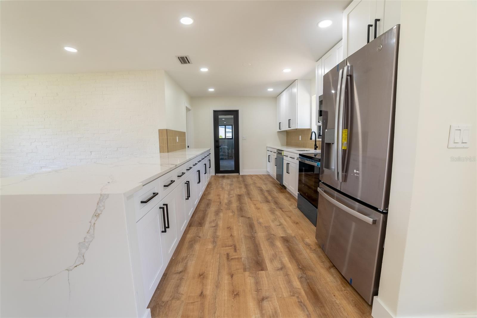 Image 8 of 70 For 809 12th Street
