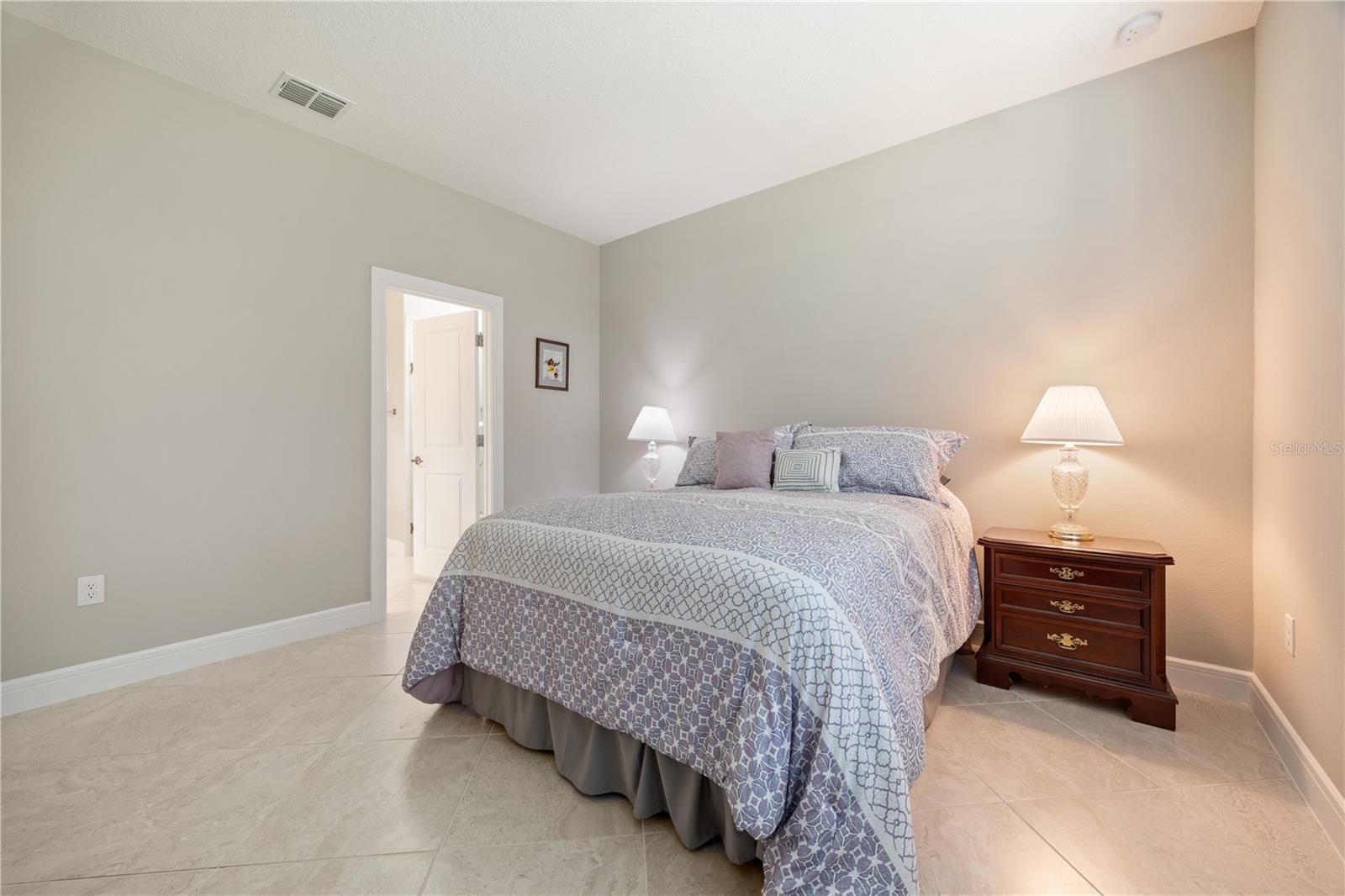 Image 18 of 60 For 9470 52nd Loop