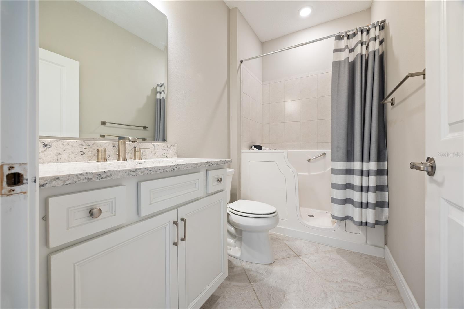 Image 27 of 60 For 9470 52nd Loop