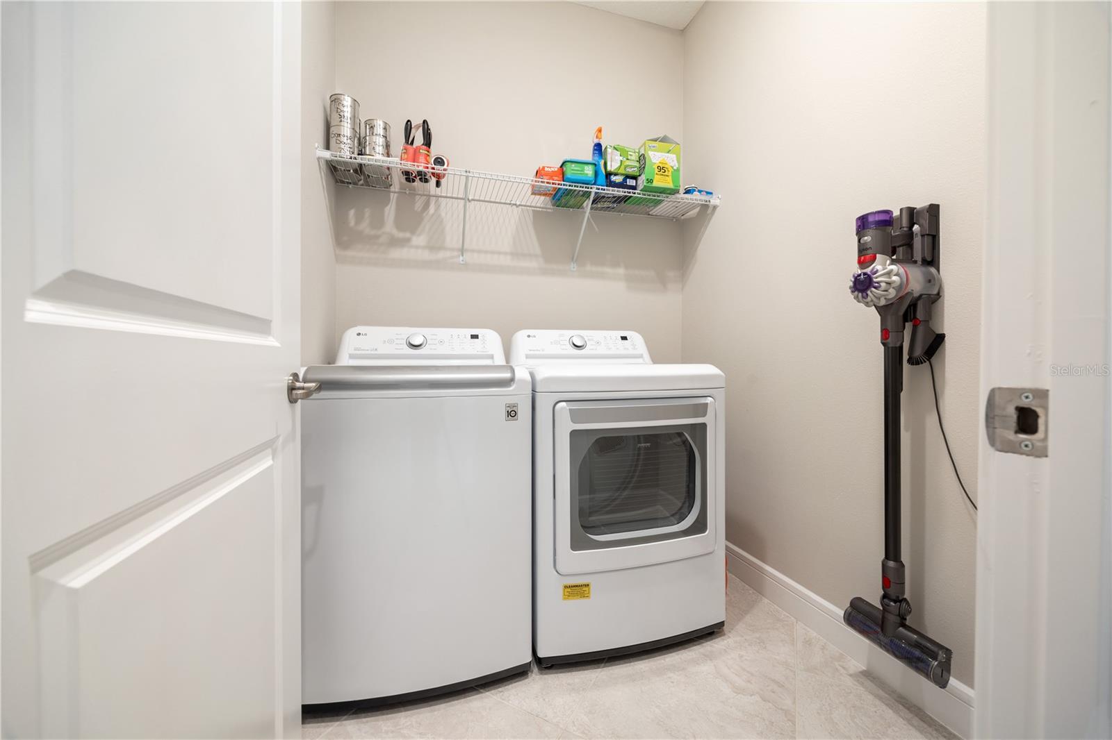 Image 28 of 60 For 9470 52nd Loop