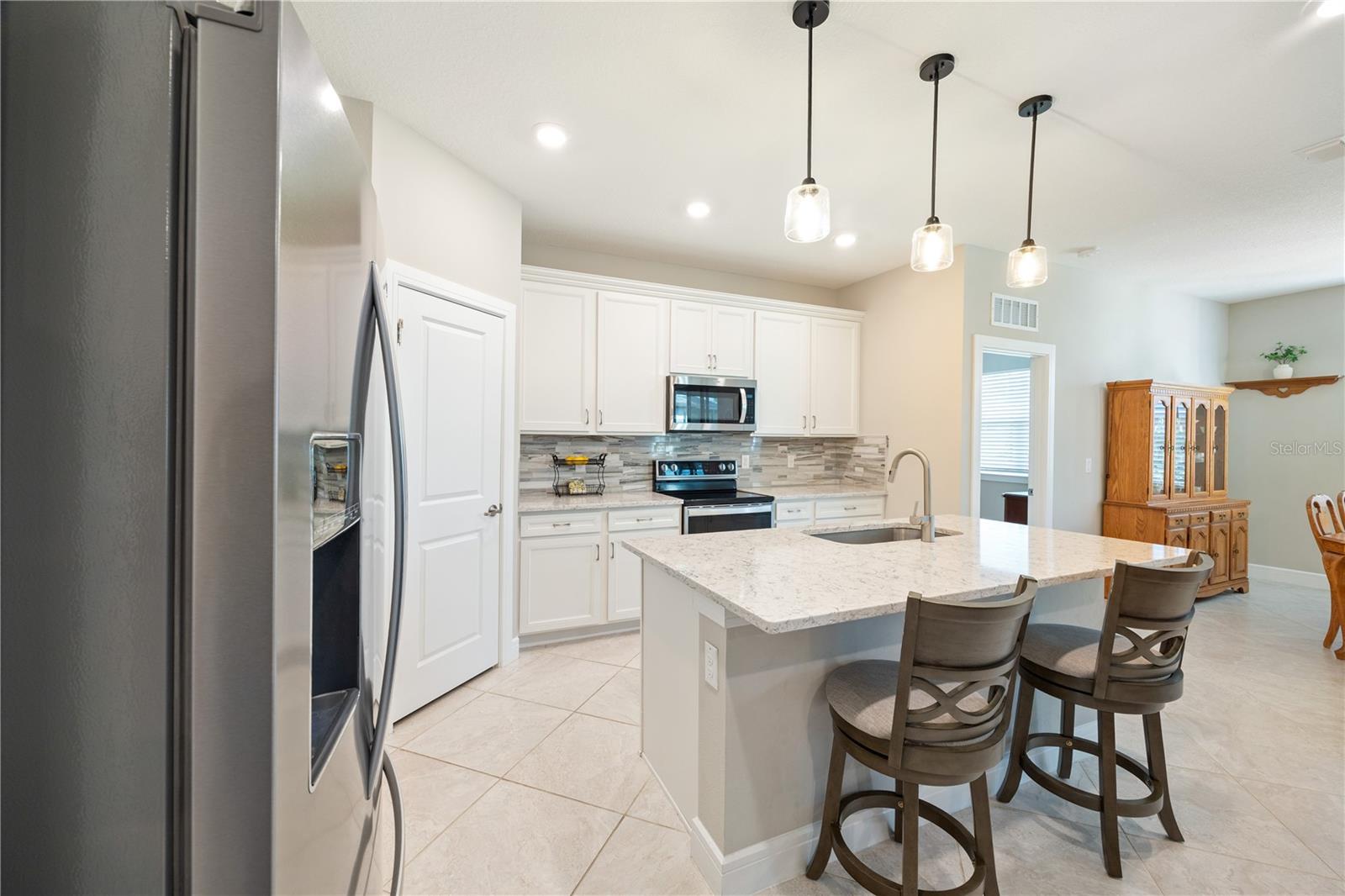 Image 5 of 60 For 9470 52nd Loop