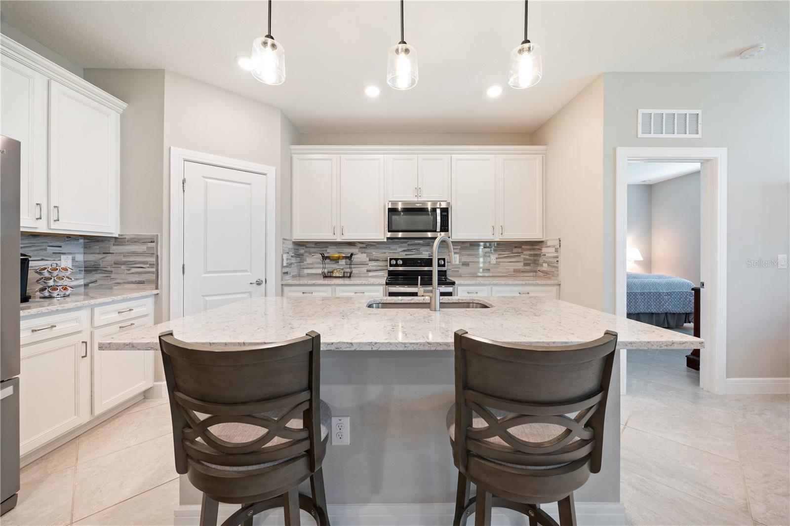 Image 8 of 60 For 9470 52nd Loop