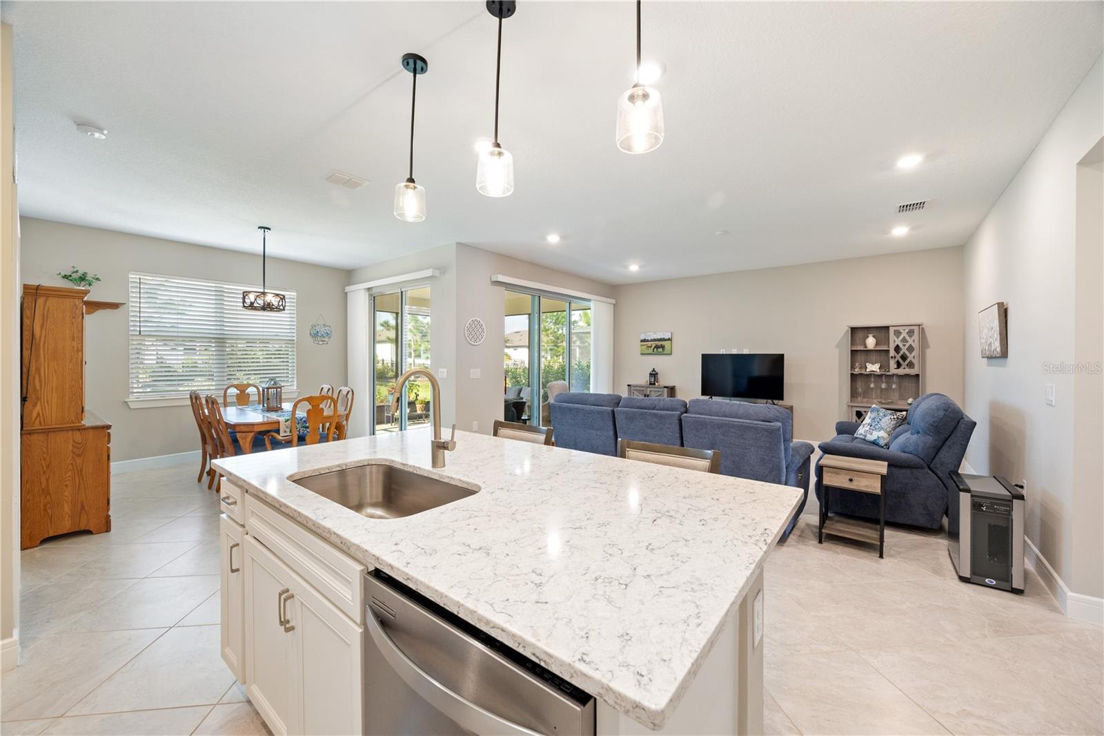 Image 9 of 60 For 9470 52nd Loop