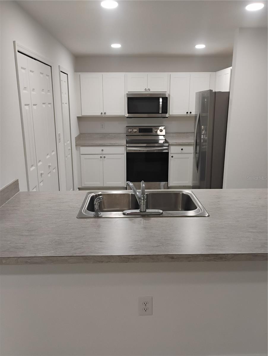 Image 2 of 8 For 5998 154th Place Road