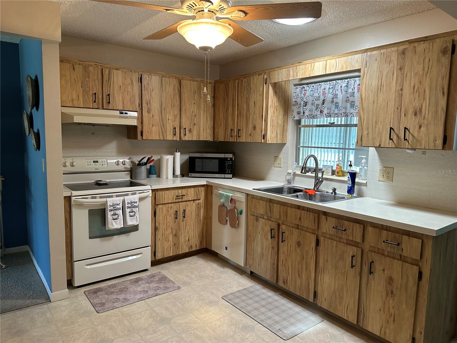 Image 9 of 24 For 8680 94th Lane G