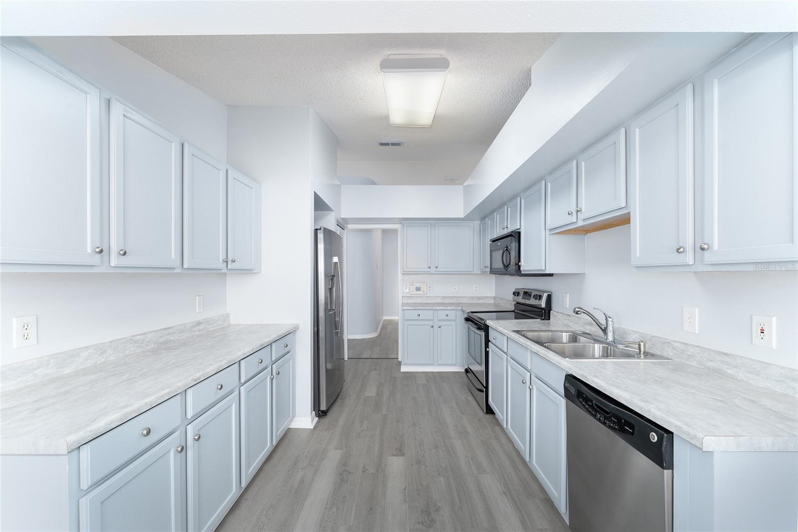 Image 20 of 57 For 9253 91st Circle